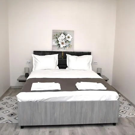La Cantonament Guest house *