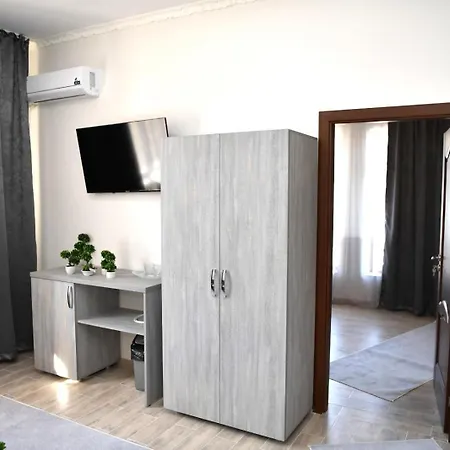 Gasthuis Casa La Cantonament Craiova