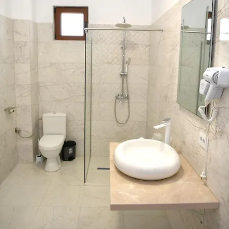 La Cantonament Guest house