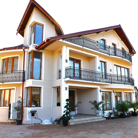 Guest house La Cantonament *